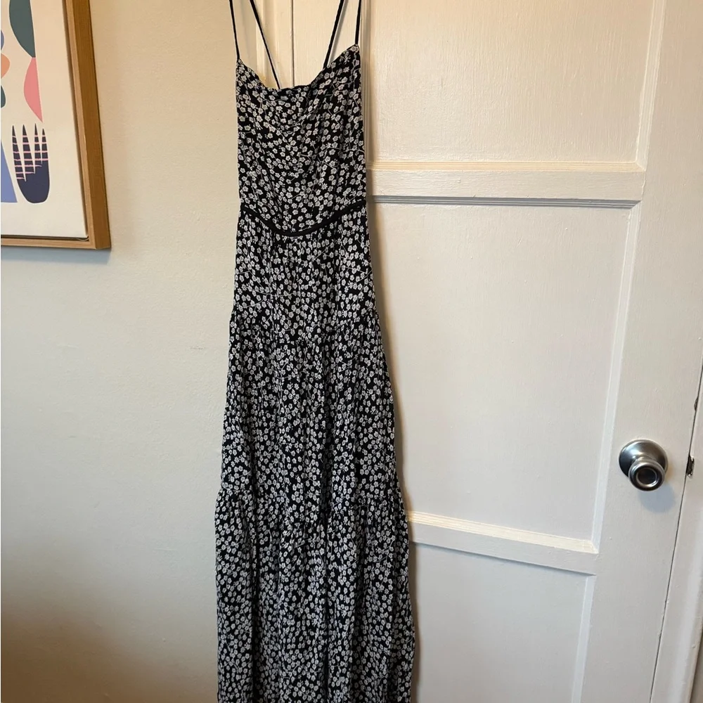 Lulu's Kind Heart Black Floral Print Tiered Lace-Up Midi Dress - Picture 7 of 10